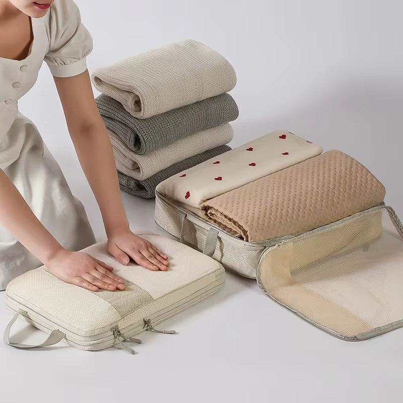 Kleding opgevouwen in een packing cube